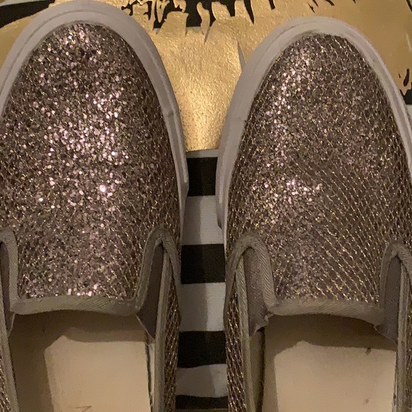 Sparkly slip on sneakers for women size 6 - Picture 3 of 8